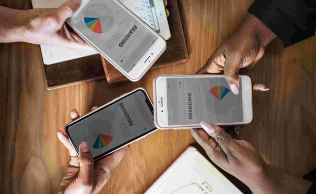 Smartphones mit Branding-Analyse